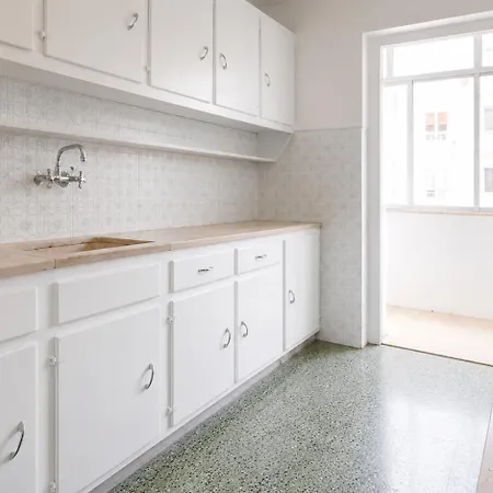 Apartamento 3 Bedroom In Benfica Lisboa